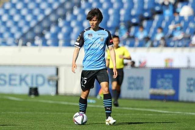 成都蓉城客场3-2战胜深圳新鹏城